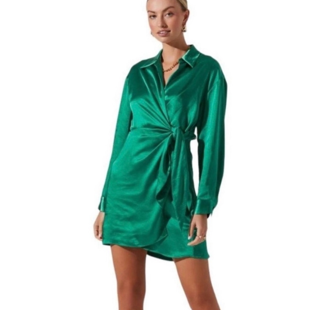 Astr Green Satin Long Sleeve Dress